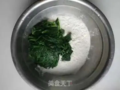 Make Handy spinach noodles step 2