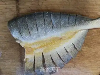 Make A big yellow fish step 2