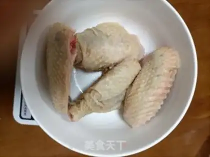 Make Orléans roast chicken wings and chicken legs step 0