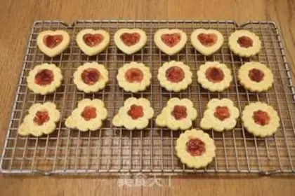 Make Strawberry sauce cookies step 13