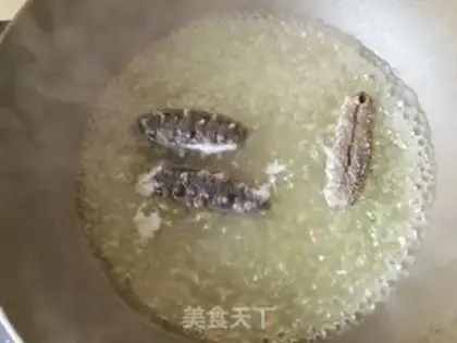 Make Sea cucumber with broccoli step 3