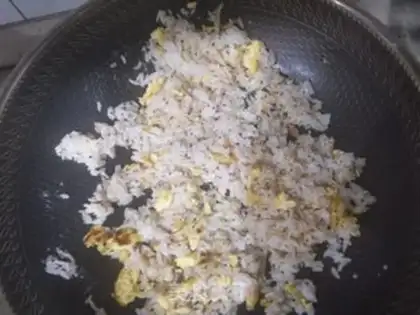 Make Egg fried rice step 3
