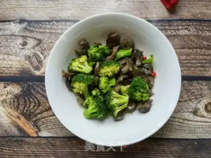 Make Sea cucumber with broccoli step 6