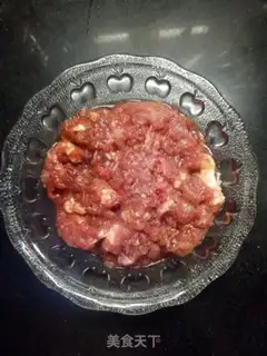 Make Soup of mushroom beef eggs step 1
