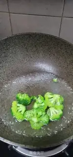 Make Frozen duck palms step 11