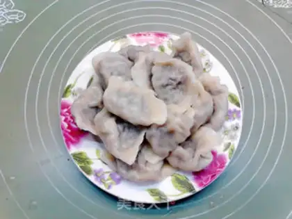 Make Onion onions, mushroom dumplings step 17