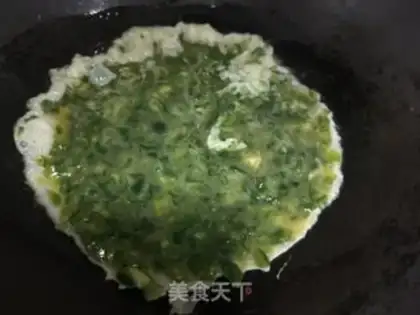 Make Pyramid fried eggs step 4