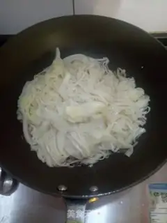 Make Onion noodles step 7