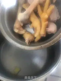 Make Claw claw radish soup step 3