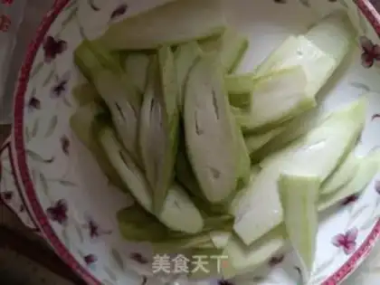 Make Eggs and silk step 0