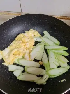 Make Eggs and silk step 2