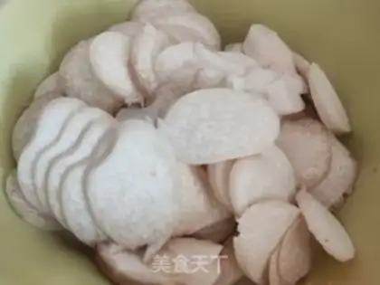 Make Pork three-almond mushroom box step 6