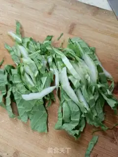 Make Cook fish chips with green vegetables step 0