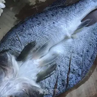 Make Salt fried sea bass step 2
