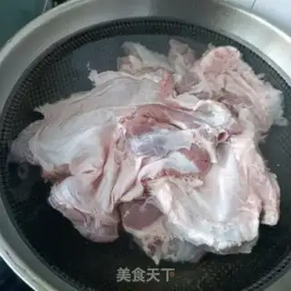 Make The sauce protects the flesh step 0