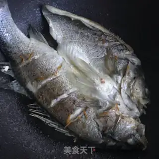 Make Salt fried sea bass step 7