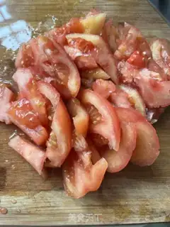 Make Tomato fried eggs step 0