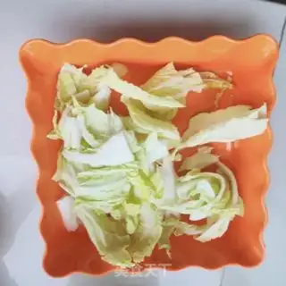 Make Cabbage shrimp soup step 0