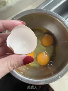 Make Tomato fried eggs step 2