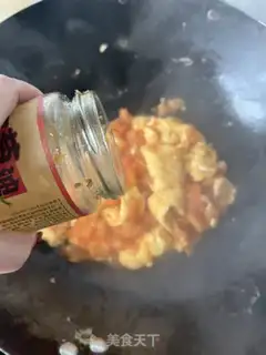 Make Tomato fried eggs step 13