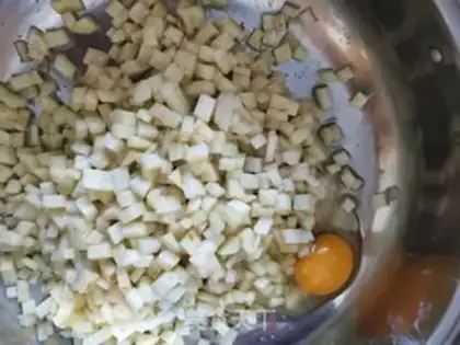Make Green bean noodles soup step 1