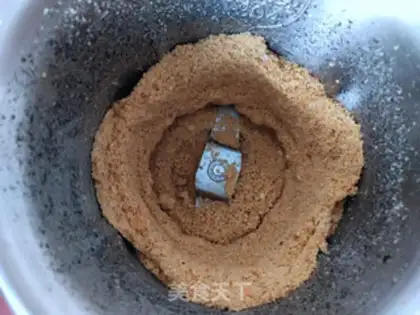 Make Peanut sesame honey soup step 2