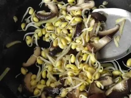 Make Green bean noodles soup step 9