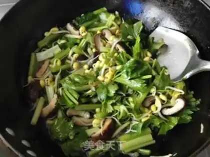 Make Green bean noodles soup step 10