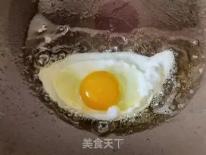 Make Fried eggs step 5
