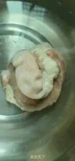 Make Garlic sprouts step 0