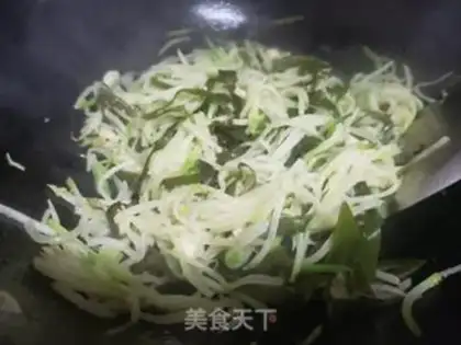 Make The radish with the sea ribbon step 4