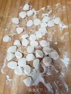 Make Spinach egg dumplings step 2