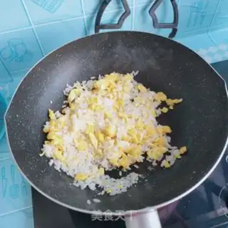 Make ♪ ♪ West blue flower fried rice ♪ step 4