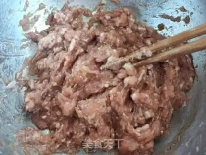 Make Pork cuisine, three fresh dumplings step 9