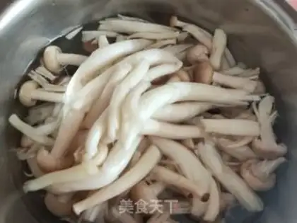 Make Garlic fried sea mushrooms step 1