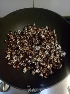 Make Chocolate popcorn step 4