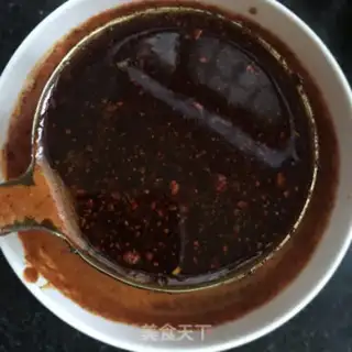 Make Red oil tofu soup step 3