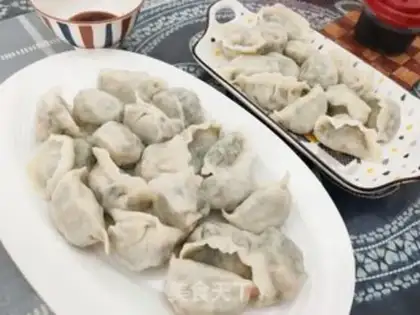 Make Pork cuisine, three fresh dumplings step 16