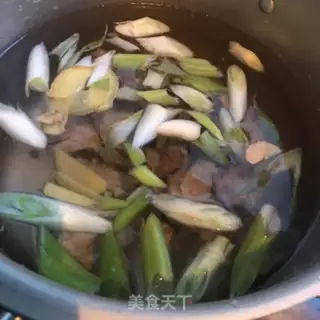 Make Red oil tofu soup step 5