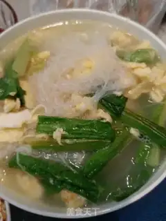 Make Eggs and gold noodles step 6