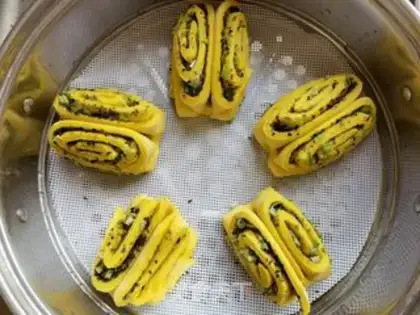 Make Pumpkin rolls step 20