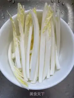 Make The cabbage with fried meat step 1