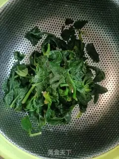 Make Spinach meatball fan soup step 0