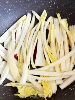 Make The cabbage with fried meat step 3