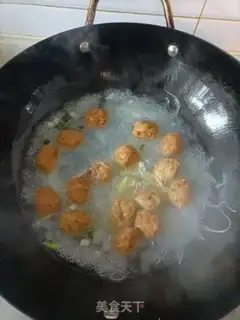 Make Spinach meatball fan soup step 4
