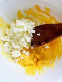 Make And an egg sandwich step 2