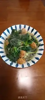 Make Spinach meatball fan soup step 7