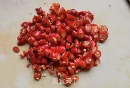 Make Scrambled eggs step 1