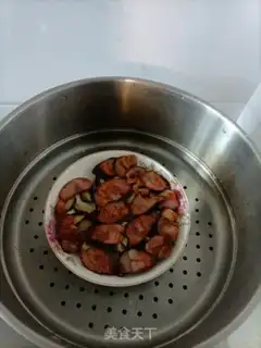 Make A spicy sausage with mushrooms step 4