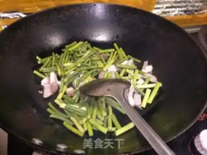 Make Garlic sauce step 2